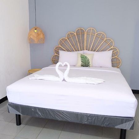 Bed and Breakfast Rarem Bed&Breakfast Bandar Lampung Exterior foto